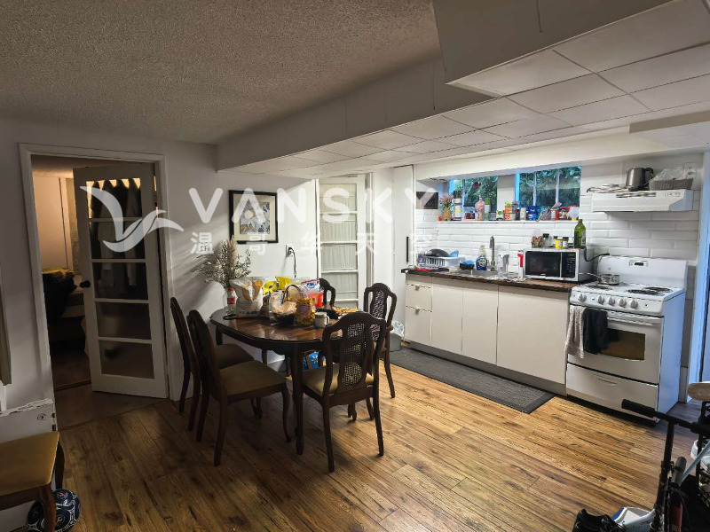 251221142402_Kitchen and Dinning.jpg